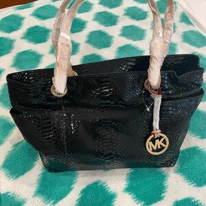 Michael Kors Shiny Black Snake-Pattern Tote 👜